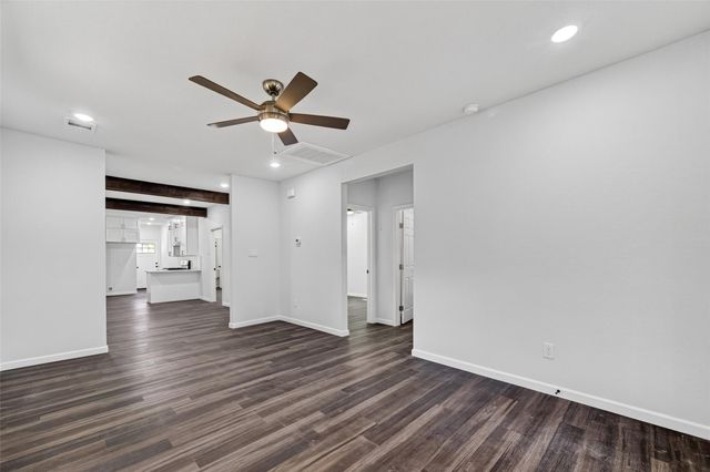 7135 Avenue E, Houston, TX 77011