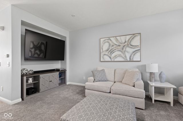 8629 N Meridian Street, Indianapolis, IN 46260