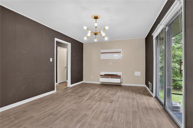 11149 Spring Valley Road, Kansas City, MO 64134