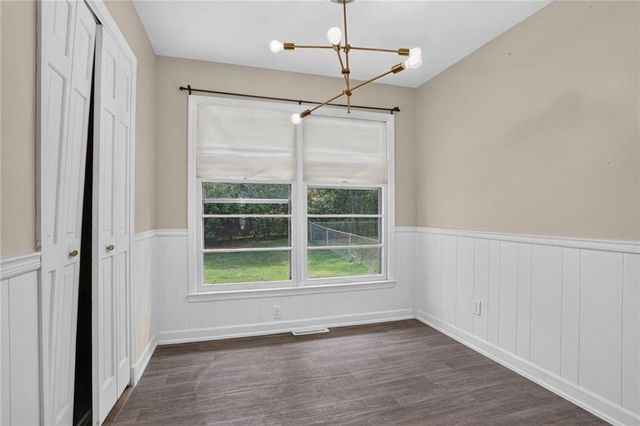 11149 Spring Valley Road, Kansas City, MO 64134