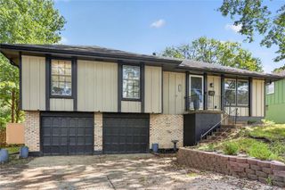11149 Spring Valley Road, Kansas City, MO 64134