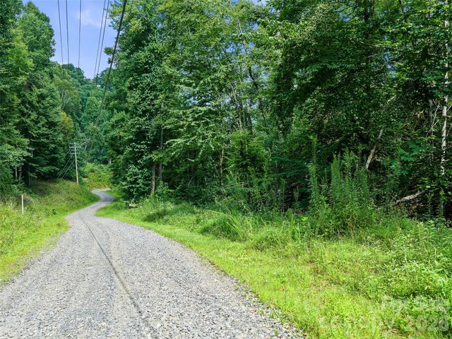 000 Winterberry Road 25, Burnsville, NC 28714