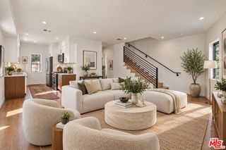 2117 Beachwood Terrace, Los Angeles, CA 90068