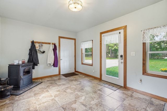 6 Brittany Dr, Palmer, MA 01069