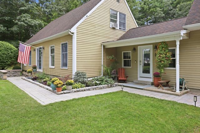 6 Brittany Dr, Palmer, MA 01069