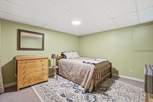 6 Brittany Dr, Palmer, MA 01069