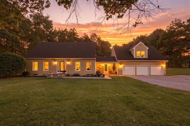 6 Brittany Dr, Palmer, MA 01069