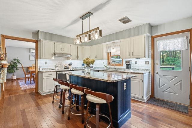 6 Brittany Dr, Palmer, MA 01069