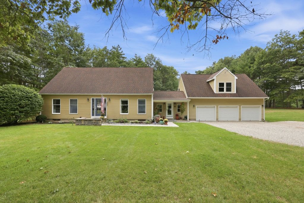 6 Brittany Dr, Palmer, MA 01069
