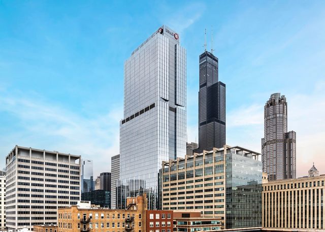 500 S CLINTON Street 817, Chicago, IL 60607