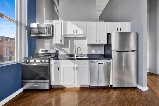 500 S CLINTON Street 817, Chicago, IL 60607