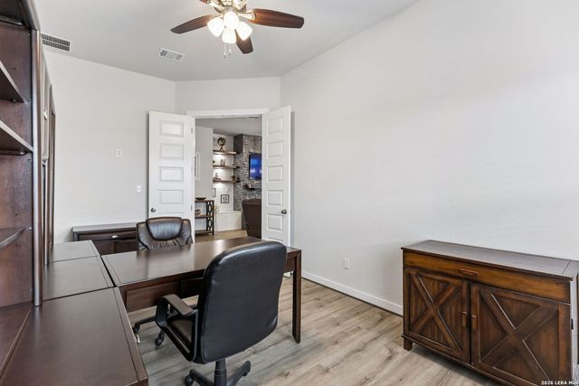 2224 Sur Ave, New Braunfels, TX 78132