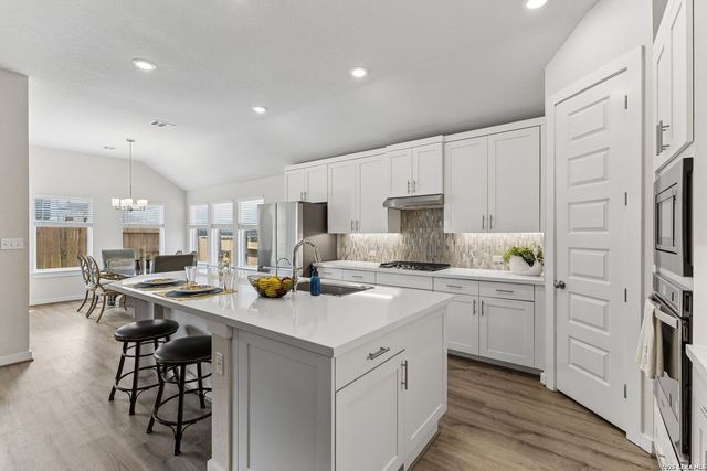 2224 Sur Ave, New Braunfels, TX 78132