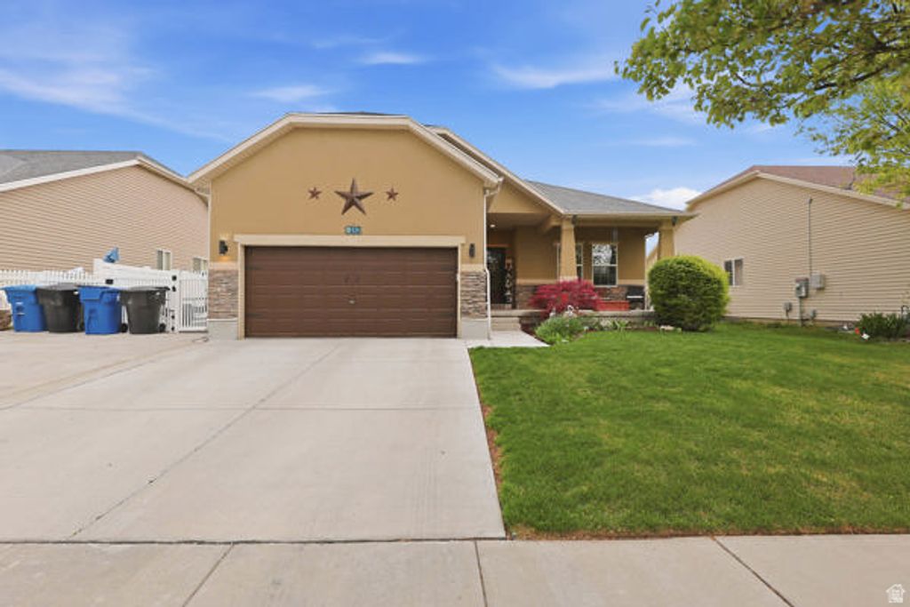 Image 1 of property listing at 262 HEIDELBERG PL, Stansbury Park, UT 84074