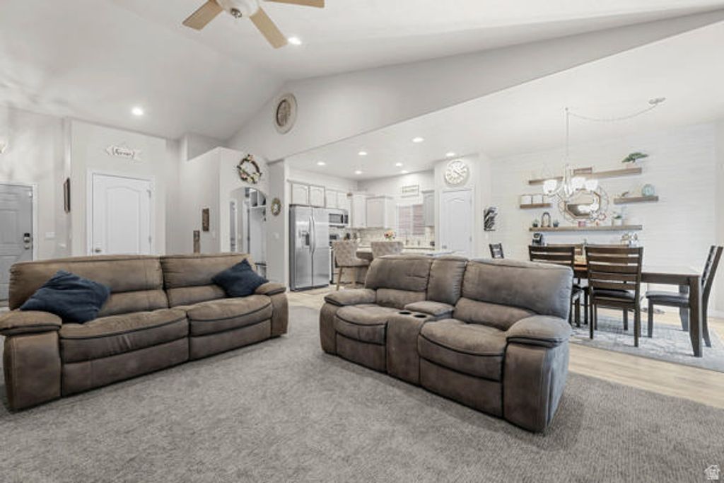 Image 14 of property listing at 262 HEIDELBERG PL, Stansbury Park, UT 84074