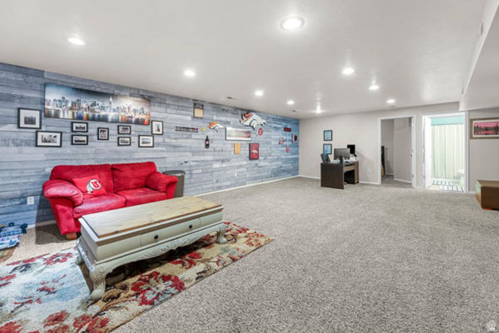 Image 26 of property listing at 262 HEIDELBERG PL, Stansbury Park, UT 84074