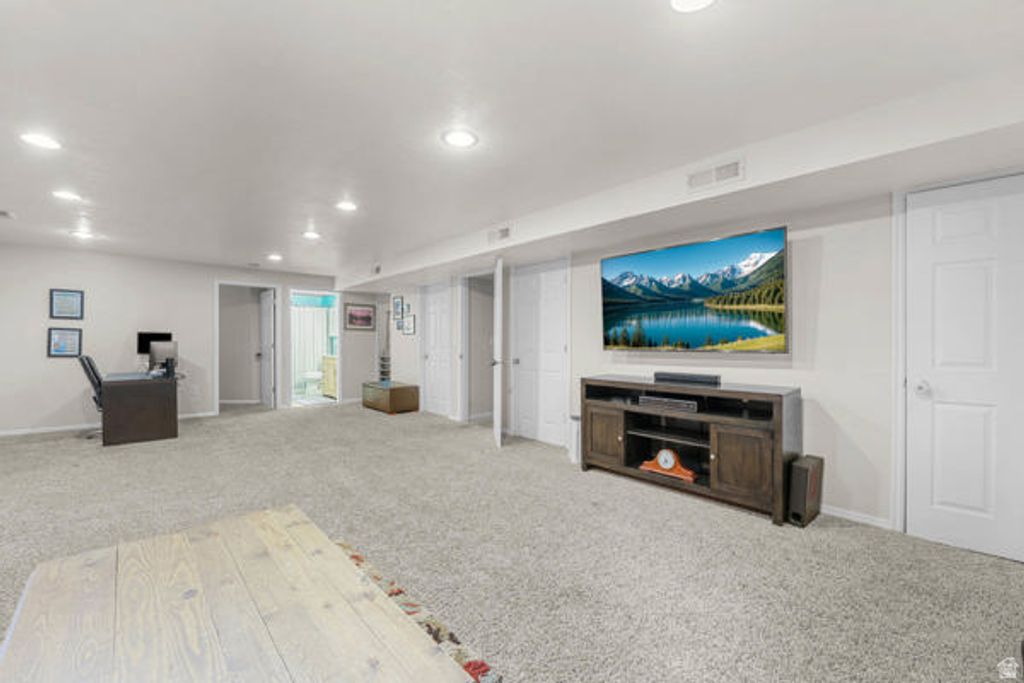 Image 28 of property listing at 262 HEIDELBERG PL, Stansbury Park, UT 84074