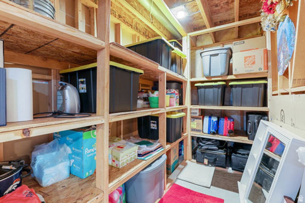Image 35 of property listing at 262 HEIDELBERG PL, Stansbury Park, UT 84074