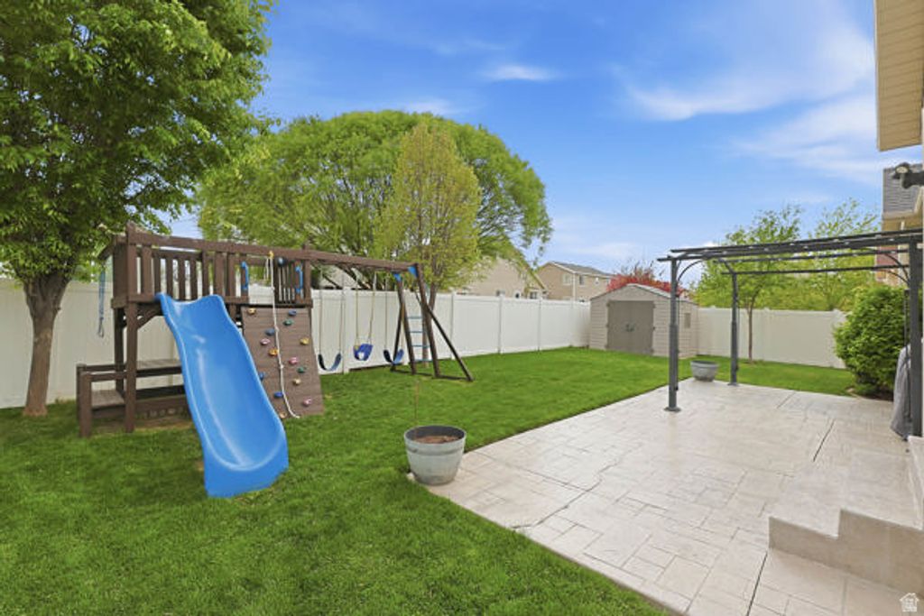 Image 36 of property listing at 262 HEIDELBERG PL, Stansbury Park, UT 84074