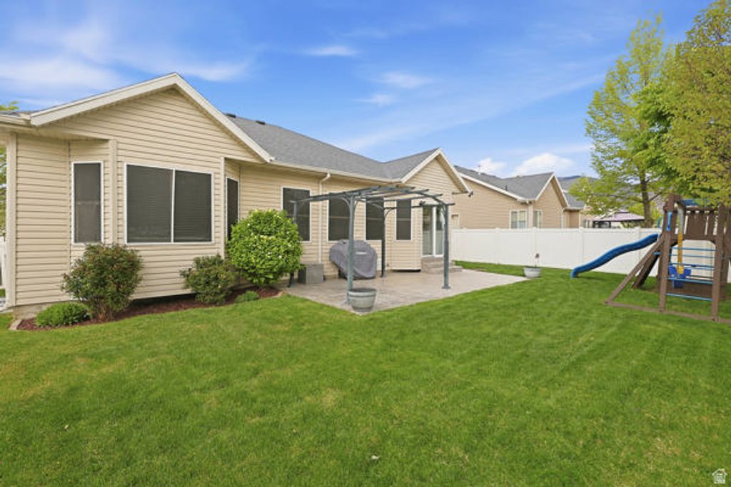 Image 39 of property listing at 262 HEIDELBERG PL, Stansbury Park, UT 84074