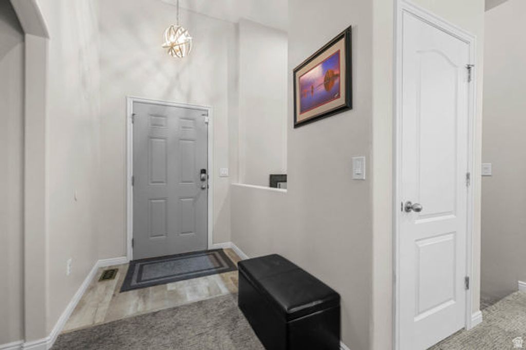 Image 5 of property listing at 262 HEIDELBERG PL, Stansbury Park, UT 84074