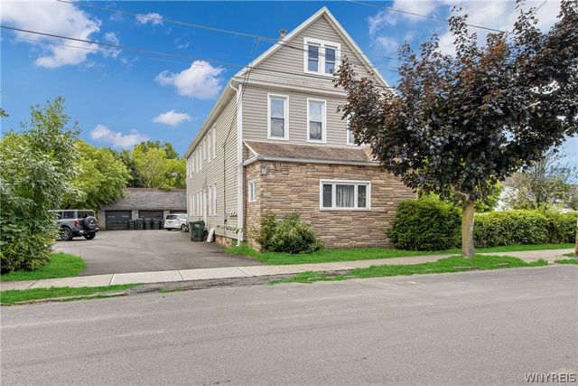 11 Laverack Avenue, Lancaster, NY 14086