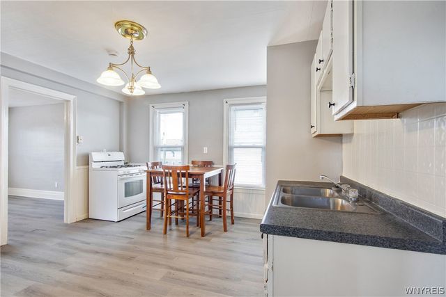 11 Laverack Avenue, Lancaster, NY 14086