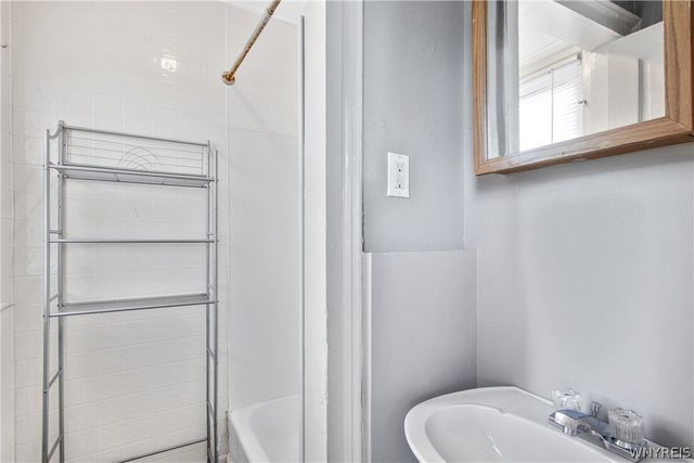 11 Laverack Avenue, Lancaster, NY 14086