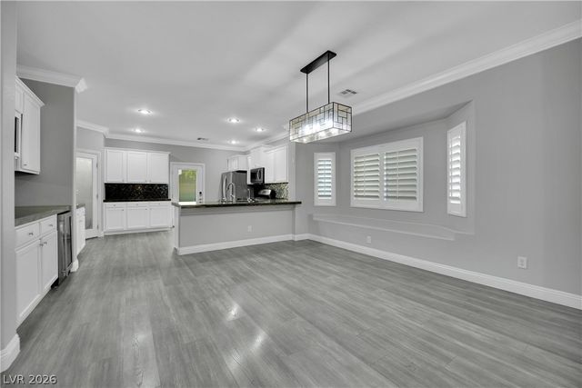 5017 Lower Falls Court, Las Vegas, NV 89141