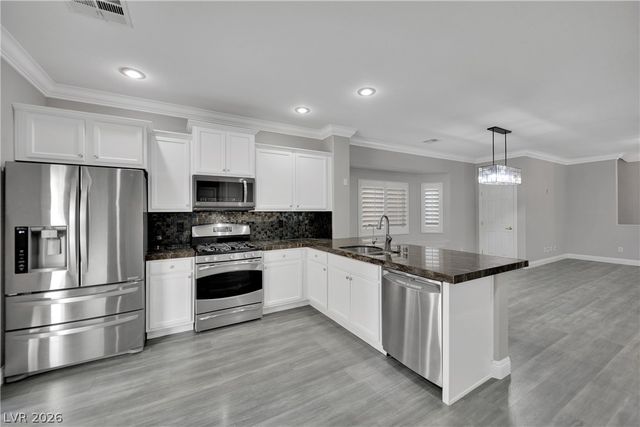 5017 Lower Falls Court, Las Vegas, NV 89141