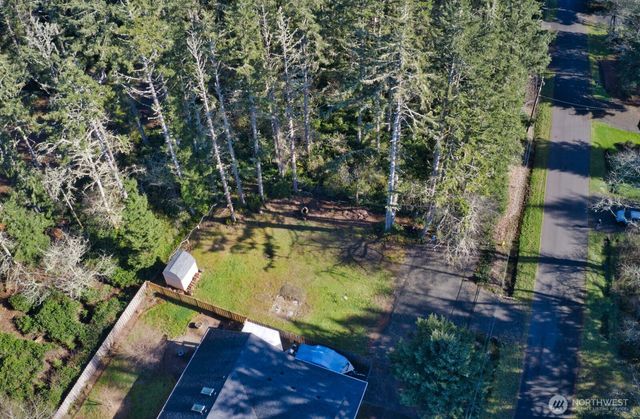 864 Hassalo Avenue SE, Ocean Shores, WA 98569