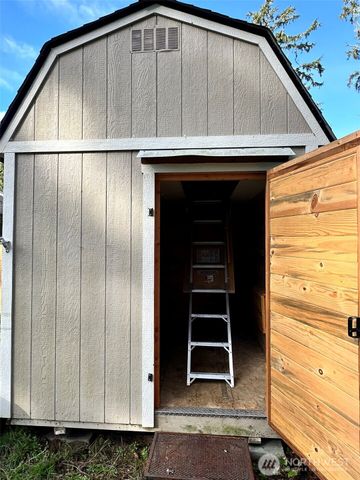 864 Hassalo Avenue SE, Ocean Shores, WA 98569