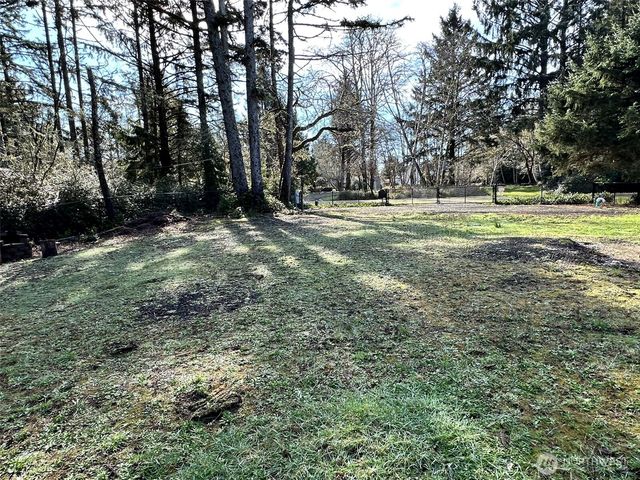 864 Hassalo Avenue SE, Ocean Shores, WA 98569