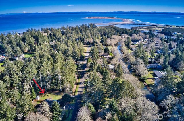 864 Hassalo Avenue SE, Ocean Shores, WA 98569