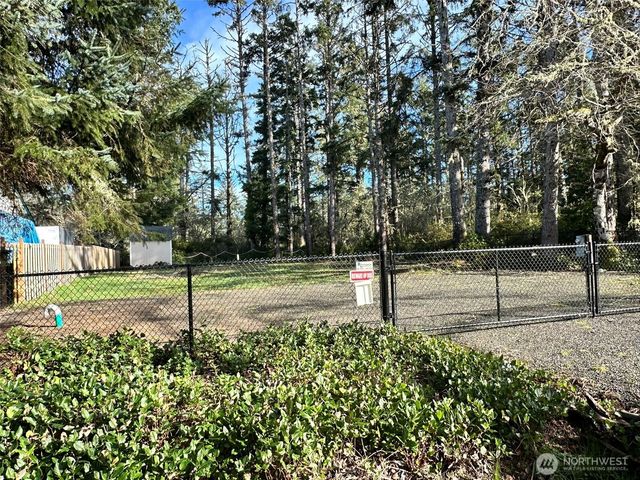 864 Hassalo Avenue SE, Ocean Shores, WA 98569