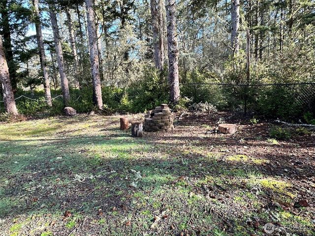 864 Hassalo Avenue SE, Ocean Shores, WA 98569