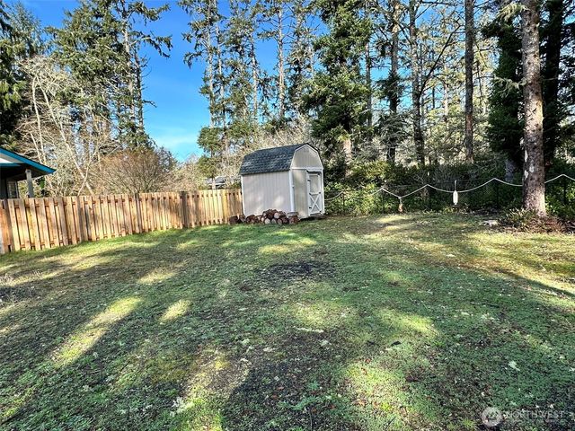 864 Hassalo Avenue SE, Ocean Shores, WA 98569