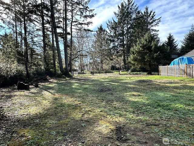 864 Hassalo Avenue SE, Ocean Shores, WA 98569