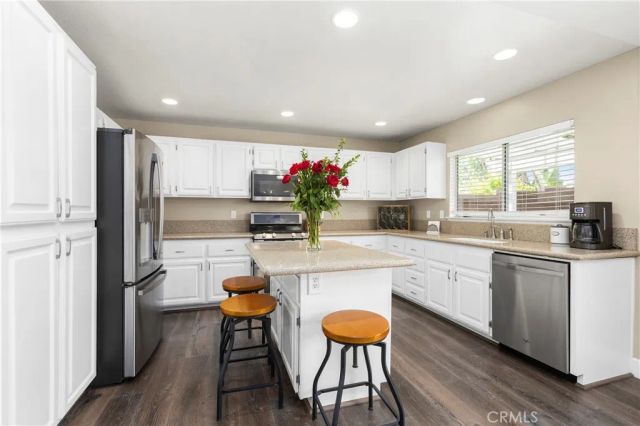 1213 E Sunflower, Orange, CA 92866