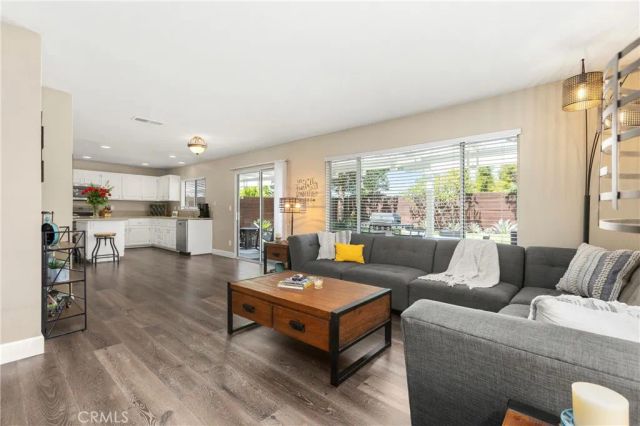 1213 E Sunflower, Orange, CA 92866