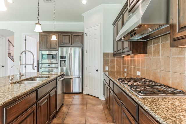 208 Angus DR, Cedar Park, TX 78613