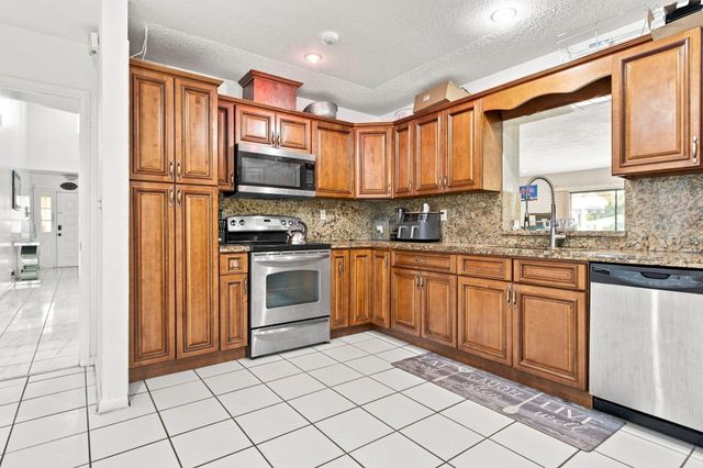 7918 HIBISCUS Circle 59, Tamarac, FL 33321
