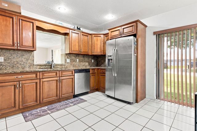 7918 HIBISCUS Circle 59, Tamarac, FL 33321