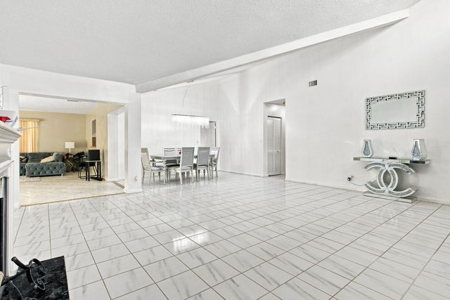 7918 HIBISCUS Circle 59, Tamarac, FL 33321