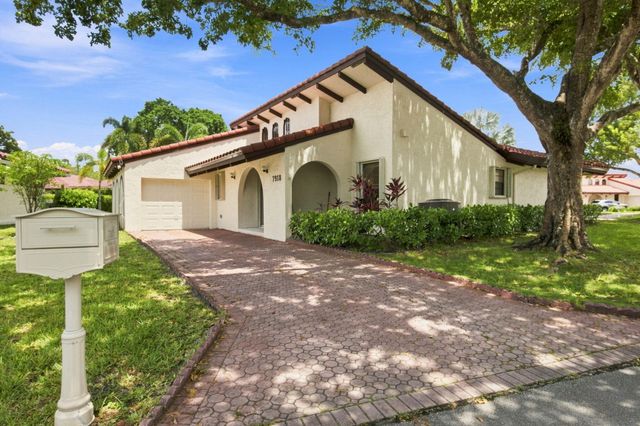 7918 HIBISCUS Circle 59, Tamarac, FL 33321