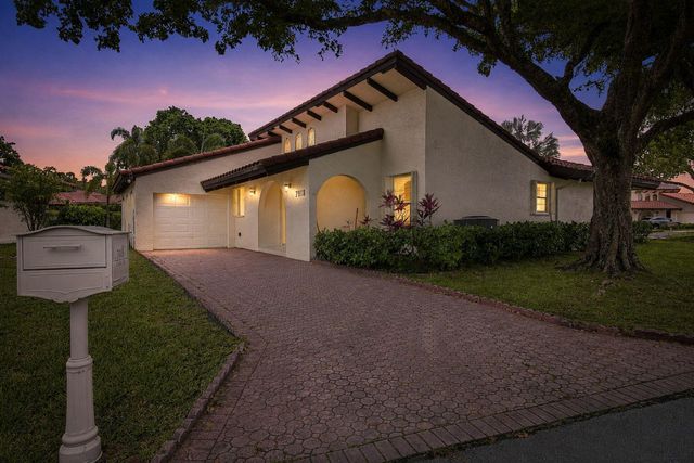 7918 HIBISCUS Circle 59, Tamarac, FL 33321