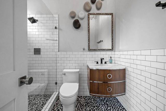 2414 Kinney RD, Austin, TX 78704