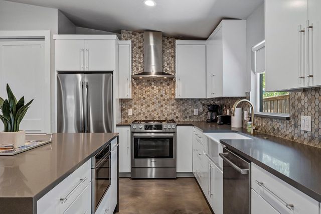 2414 Kinney RD, Austin, TX 78704