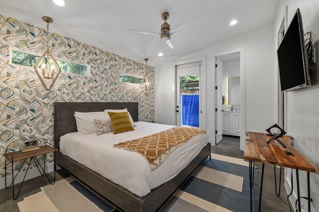 2414 Kinney RD, Austin, TX 78704