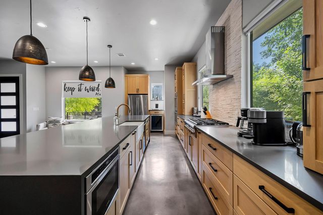 2414 Kinney RD, Austin, TX 78704